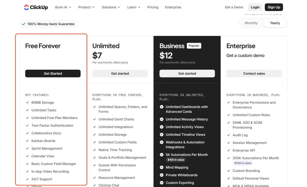 Page de tarifs de ClickUp en anglais : la formule Free Forever est encadrée, avec 60 Mo de stockage et des tâches illimitées, à côté d'Unlimited à 7 $ US et de Business à 12 $ US