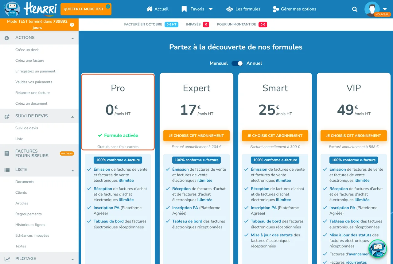 Écran « Partez à la découverte de nos formules » dans un compte Henrri : formule Pro à 0 € par mois HT marquée « Formule activée », puis Expert à 17 €, Smart à 25 € et VIP à 49 € par mois HT