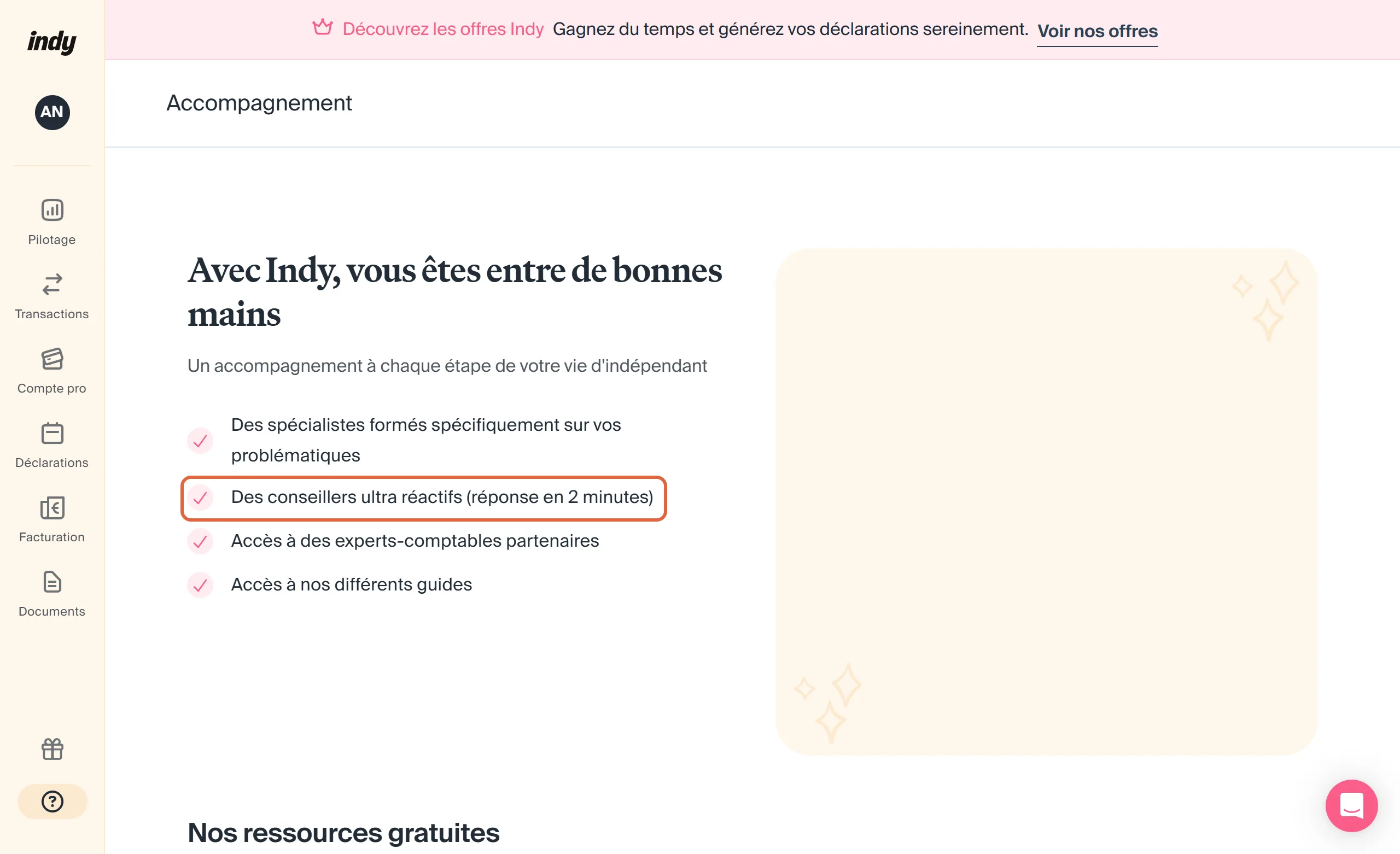 Page Accompagnement du compte Indy, Avec Indy vous êtes entre de bonnes mains, avec la ligne encadrée Des conseillers ultra réactifs, réponse en 2 minutes