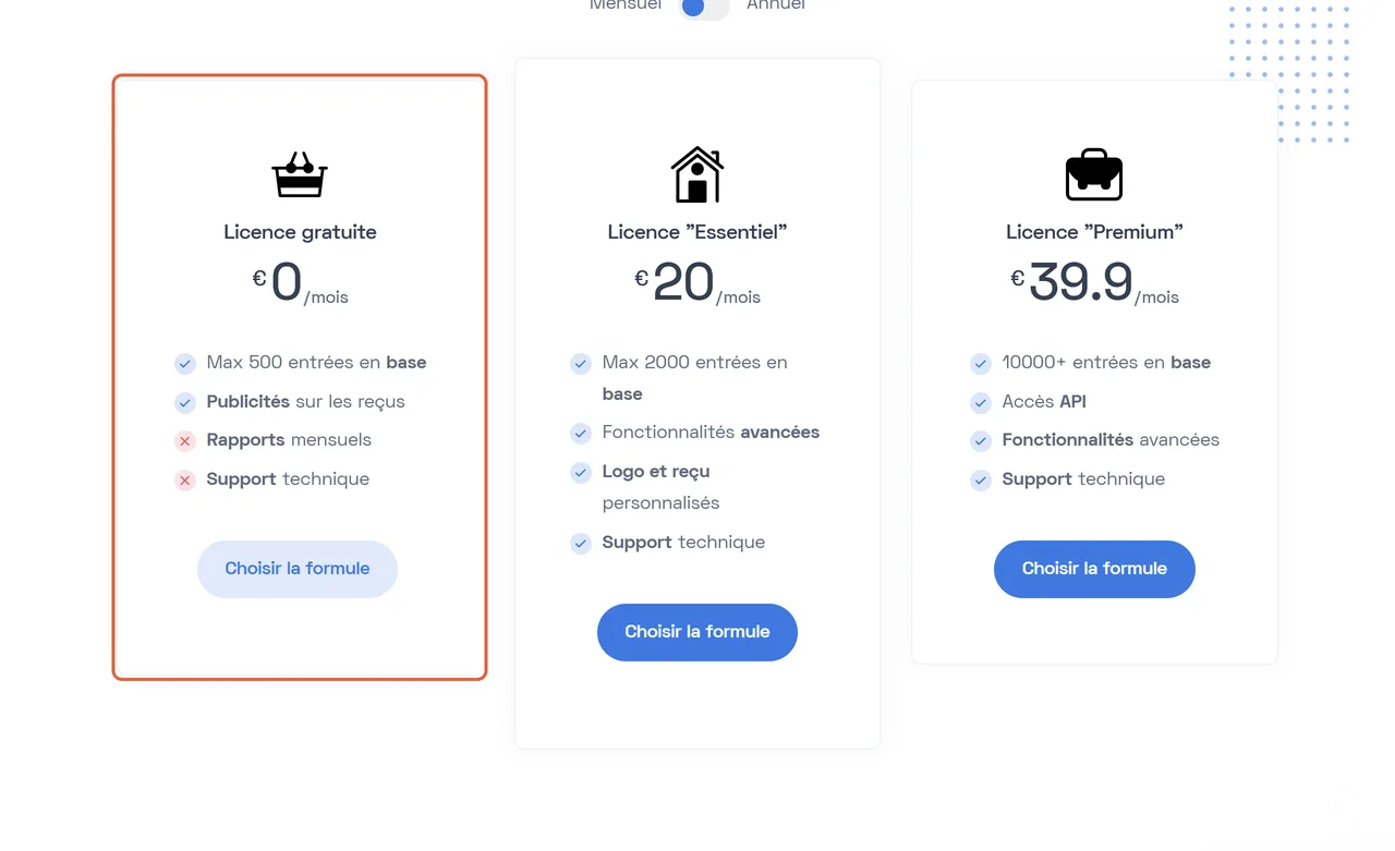 Page d'accueil de Kash.click : la carte de la licence gratuite à 0 € par mois, limitée à 500 entrées et avec publicités sur les reçus, est encadrée à gauche des licences Essentiel et Premium
